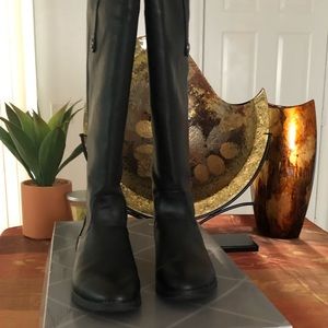 Black knee High Boots